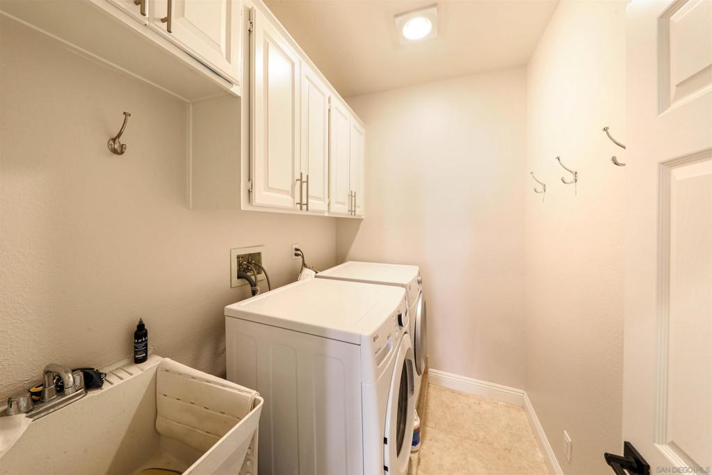 9760 Claiborne Sq Property Photo 26