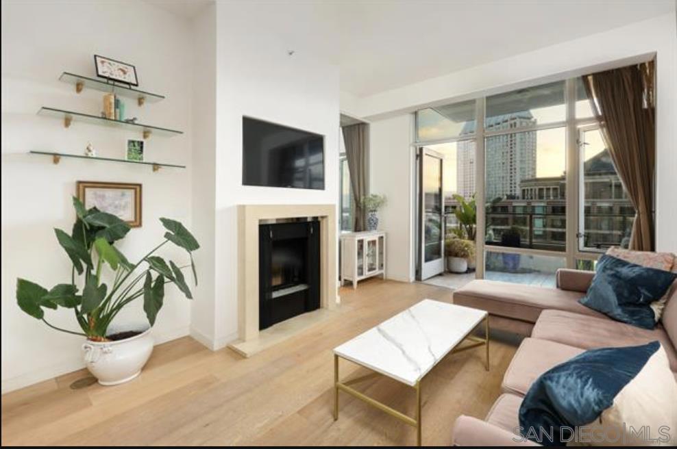 550 Front Street 1007 Property Photo 5