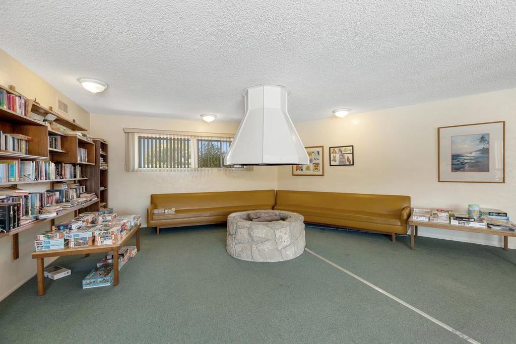 1285 E Washington 51 Property Photo 26