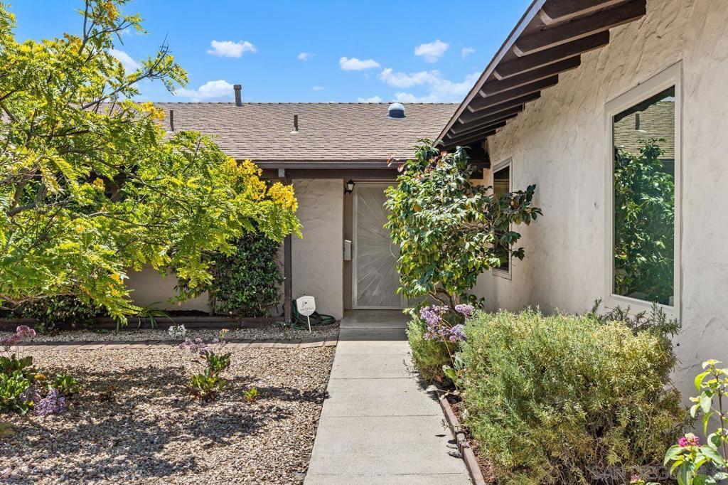 12535 Horado Property Photo 3