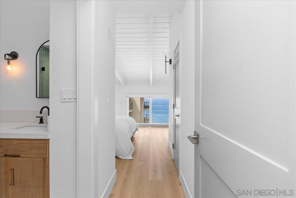 940 Sealane 16 Property Photo 12