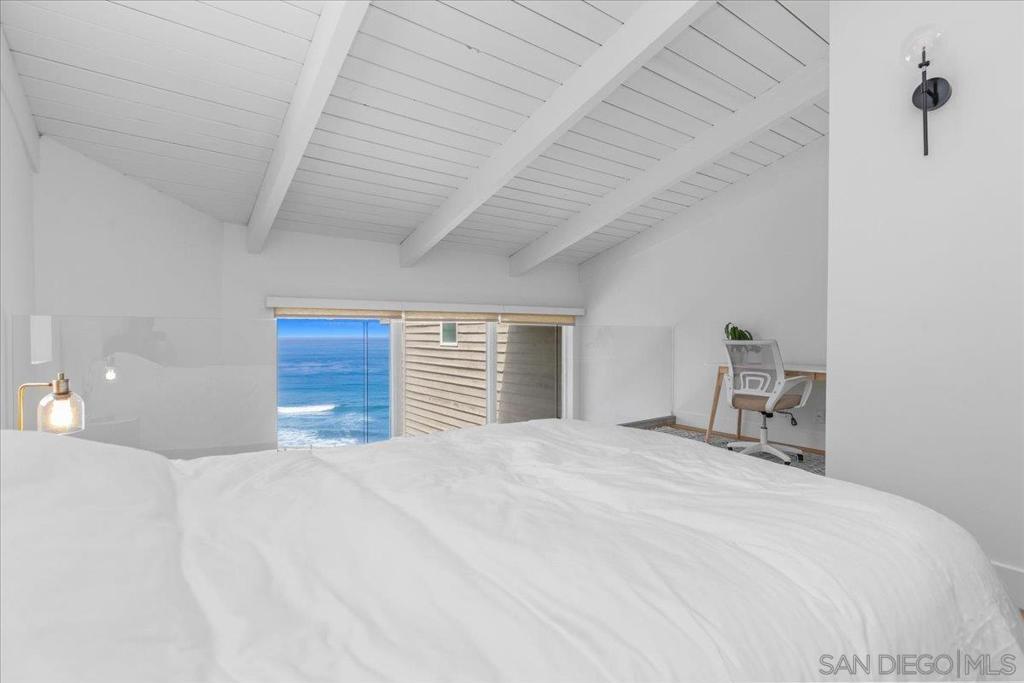 940 Sealane 16 Property Photo 15