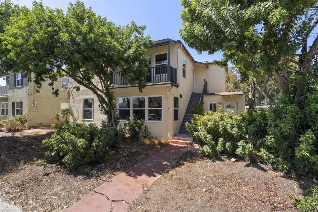 1840 42 Carmelina Property Photo 1
