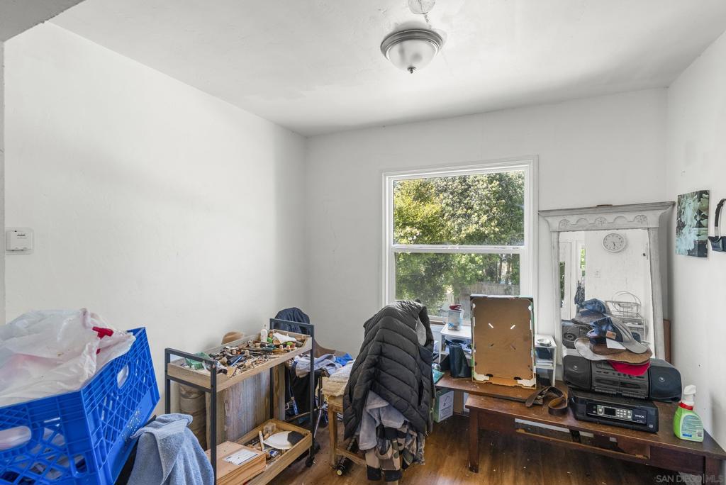 1840 42 Carmelina Property Photo 12