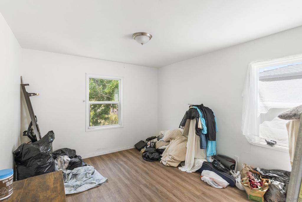 1840 42 Carmelina Property Photo 15