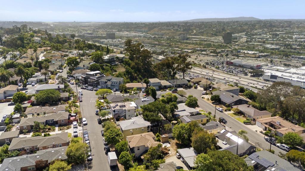 1840 42 Carmelina Property Photo 24
