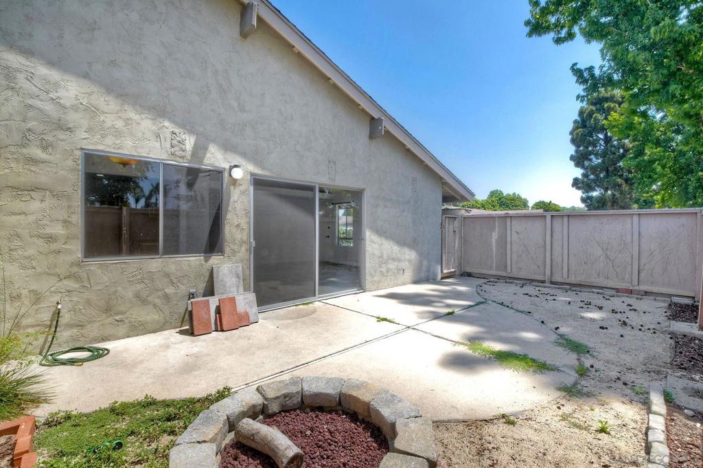 440 Parkside Dr Property Photo 29