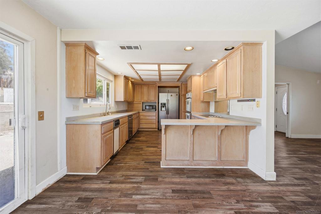 260014664SD Property Photo 20