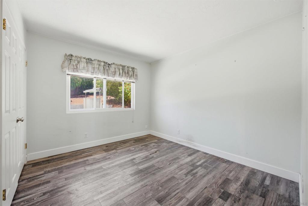260014664SD Property Photo 31