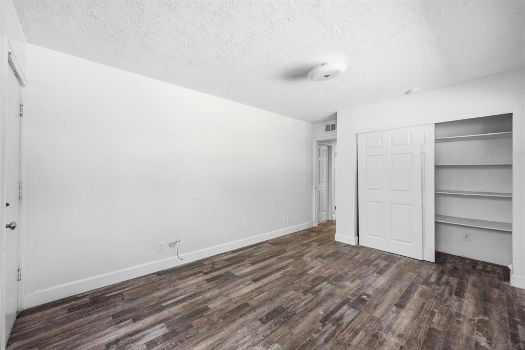 260014664SD Property Photo 37