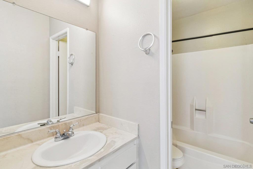 475 N Midway Dr 254 Property Photo 16