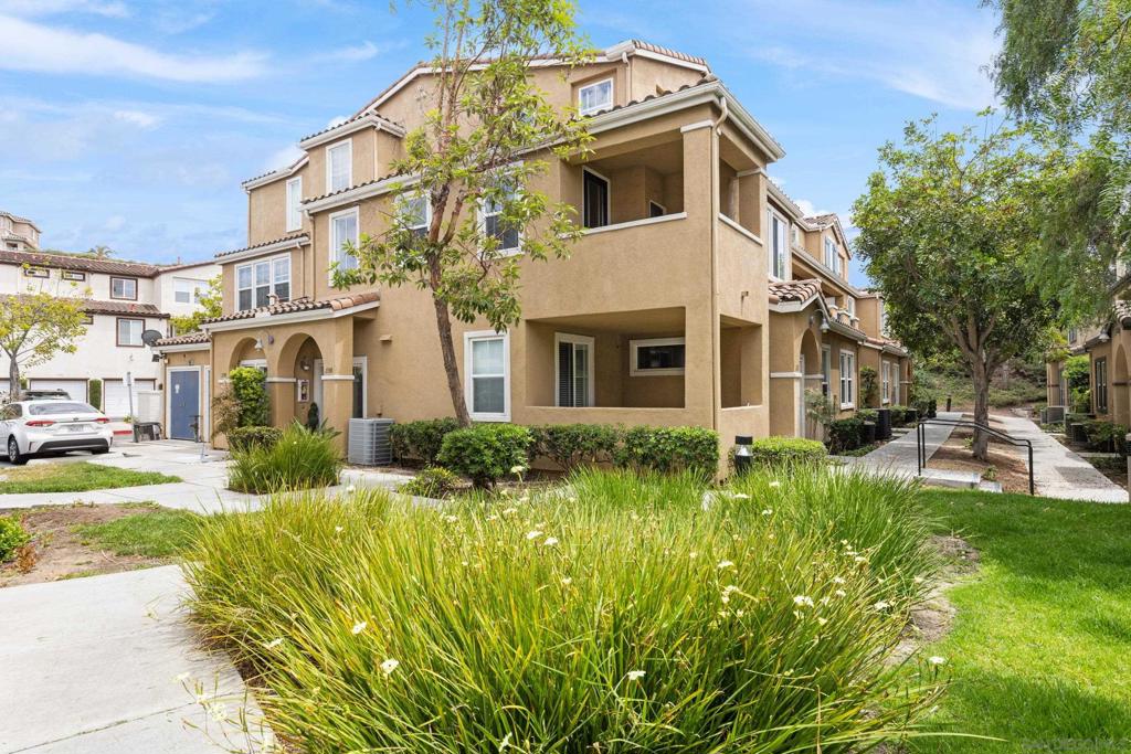1338 Starry Way Property Photo 1