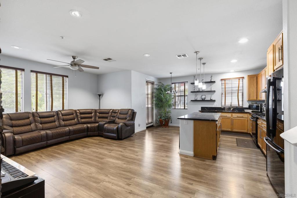 1338 Starry Way Property Photo 6