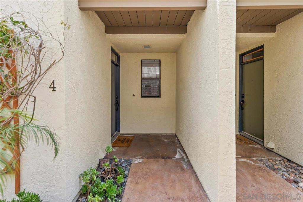 4046 Iowa St 4 Property Photo 5