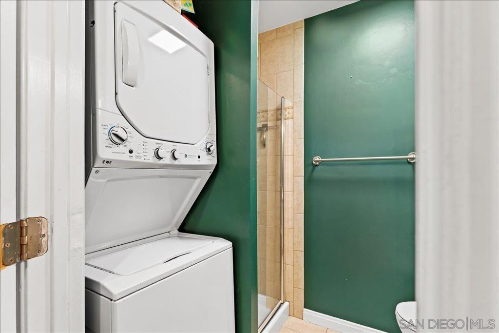 4046 Iowa St 4 Property Photo 18