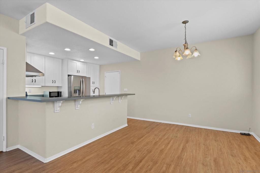 1354 Normandy Dr Property Photo 6