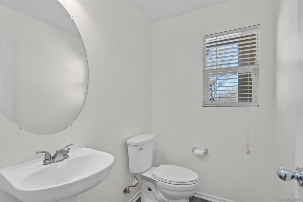 1354 Normandy Dr Property Photo 24