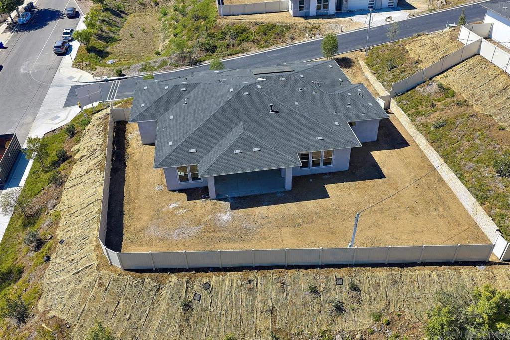 1748 Ishihara Rd Property Photo 7