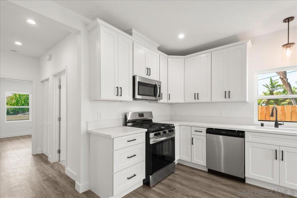611 Silver Strand #1-3 Property Photo 1