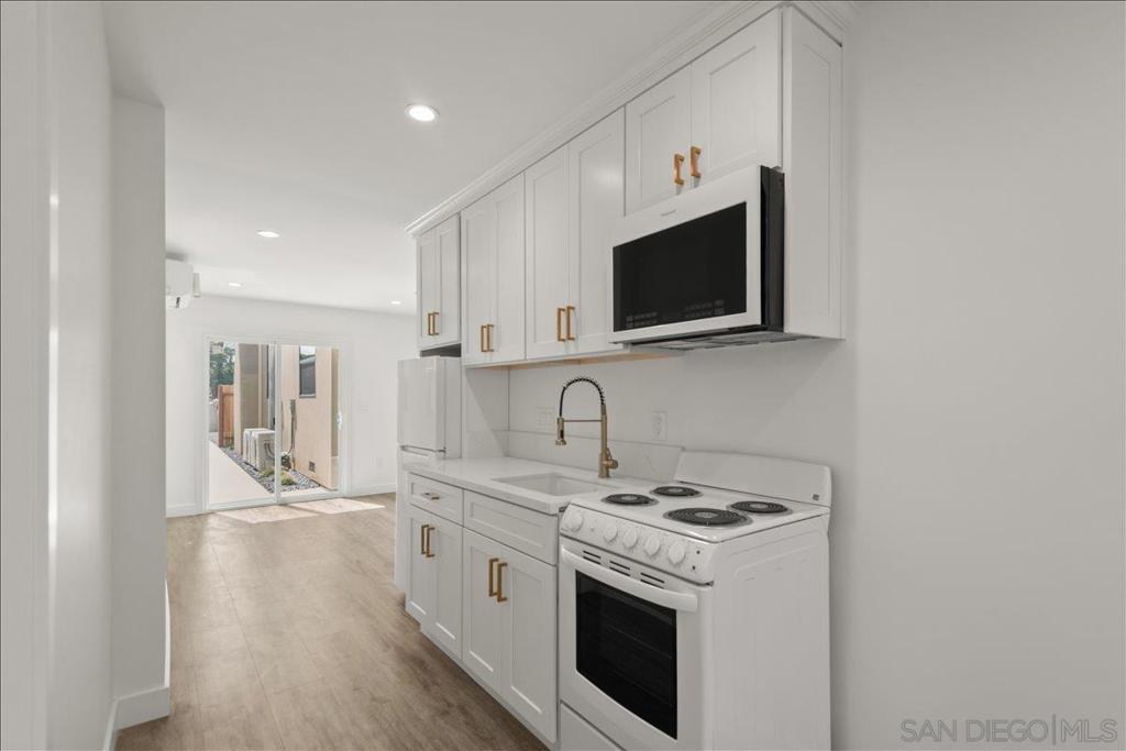 611 Silver Strand #1-3 Property Photo 31