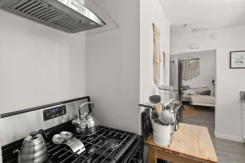 4863 Polk Ave Property Photo 6