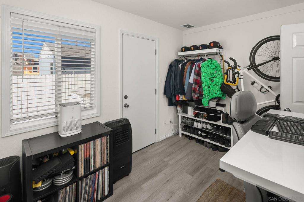 4863 Polk Ave Property Photo 15