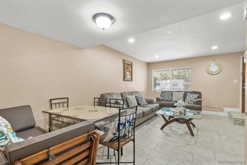 955 Amistad Pl C Property Photo 10