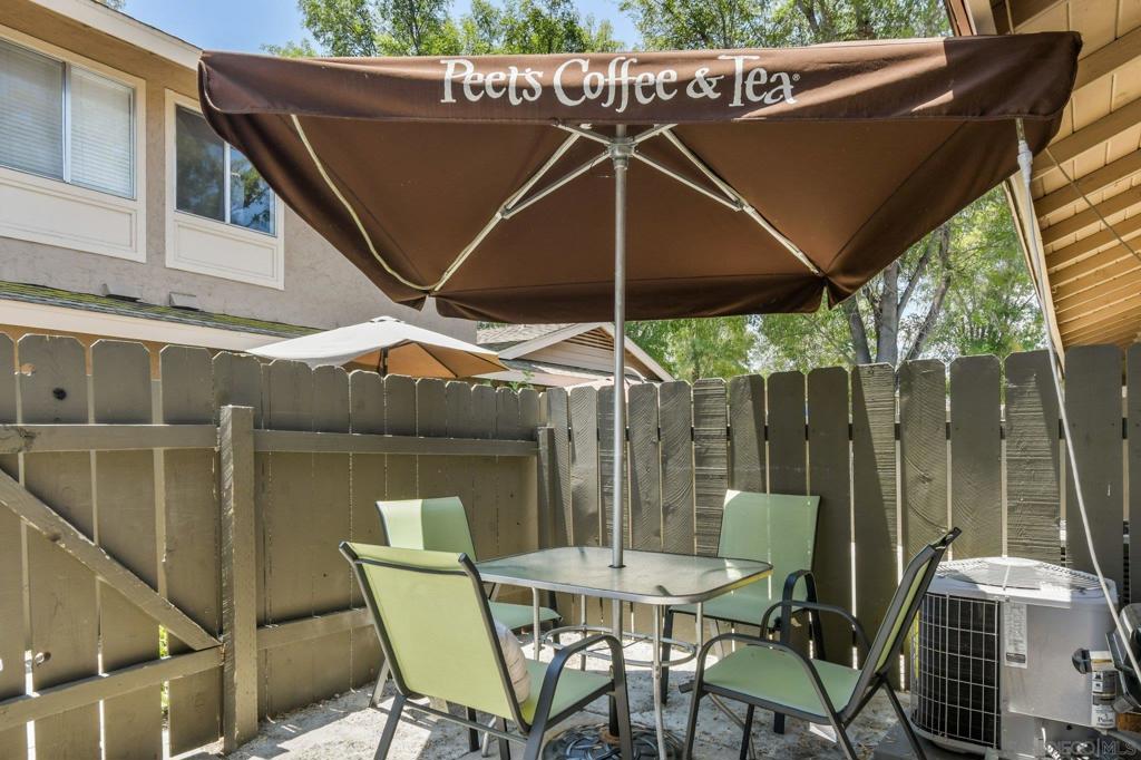 955 Amistad Pl C Property Photo 20