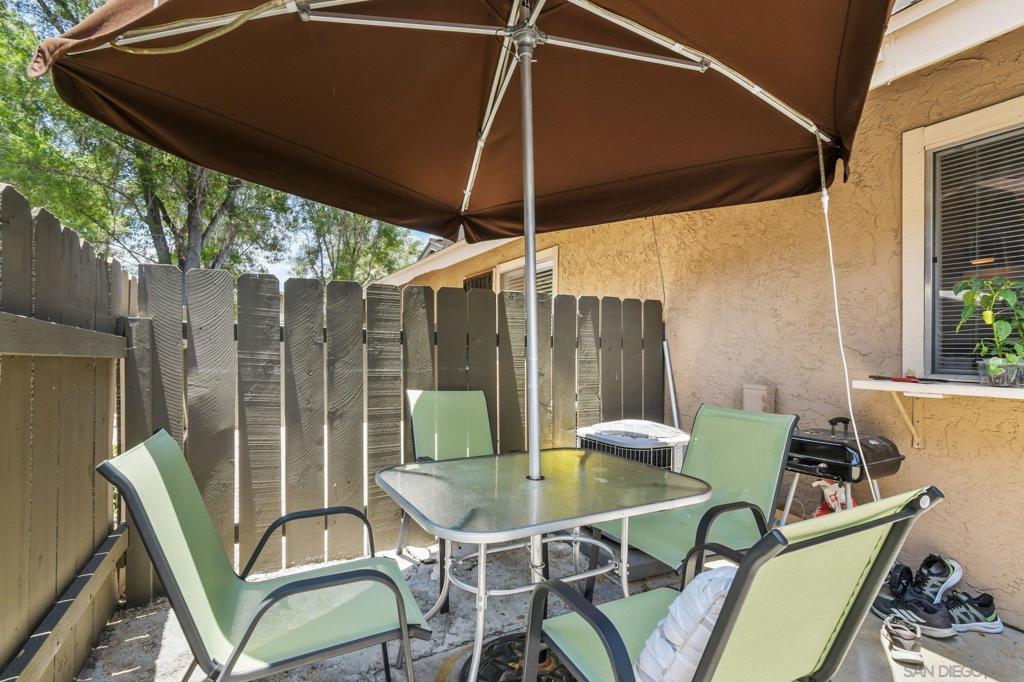 955 Amistad Pl C Property Photo 21