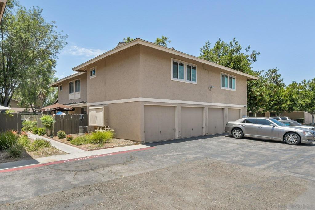955 Amistad Pl C Property Photo 22