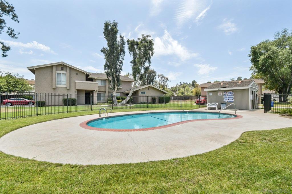 955 Amistad Pl C Property Photo 23