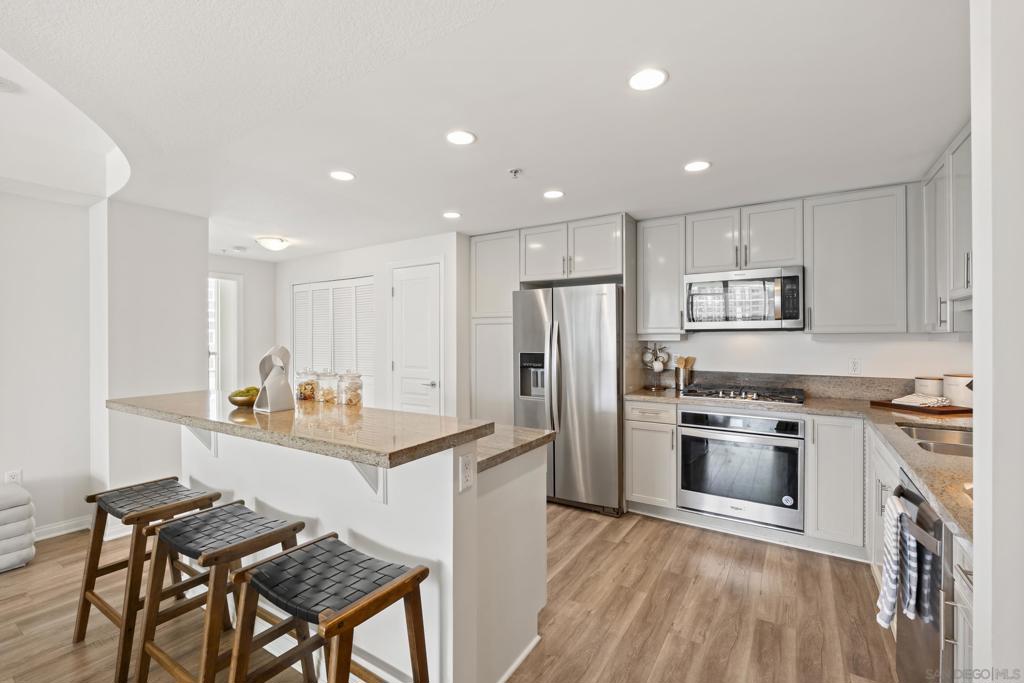 510 1st Ave 805 Property Photo 7