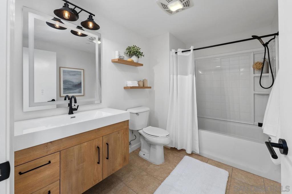 875 G 303 Property Photo 14