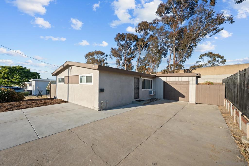 331 N Pierce Property Photo 1