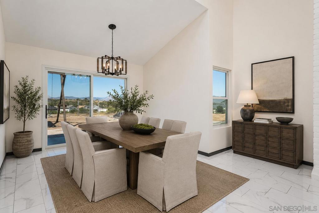 10772 Avenida Roberta Property Photo 9