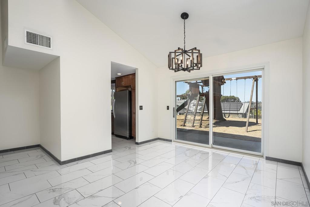 10772 Avenida Roberta Property Photo 11