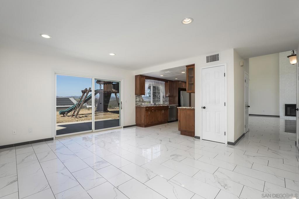 10772 Avenida Roberta Property Photo 16