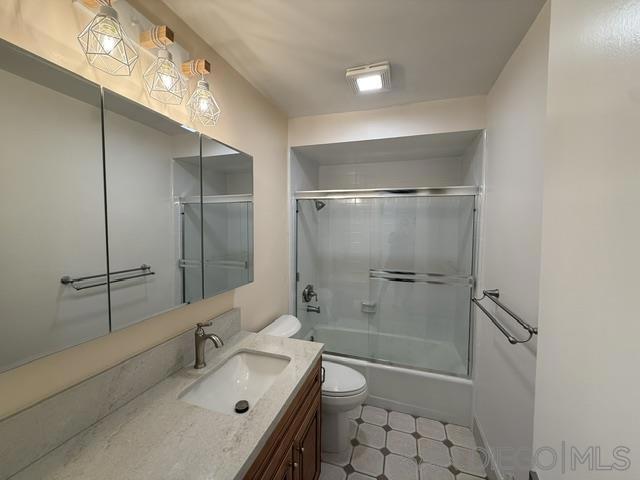 2510 Torrey Pines Rd, Unit 312 Property Photo 9