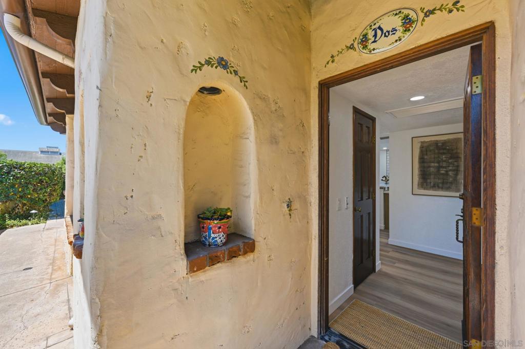 2618 Juan St 2 Property Photo 6