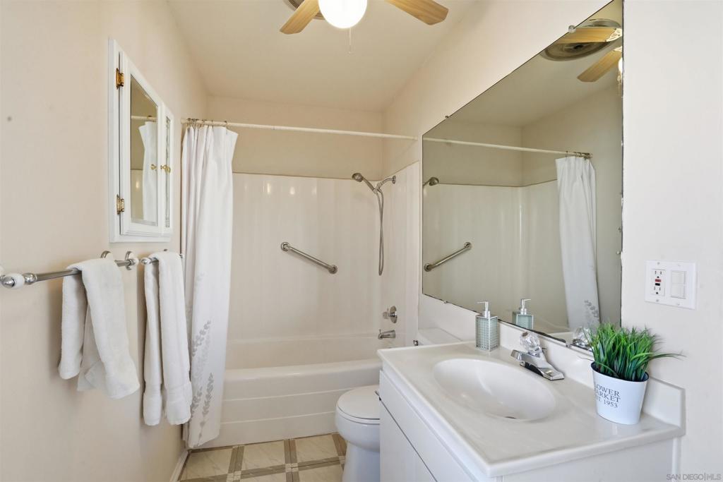 23660 Country Villa Rd Property Photo 27