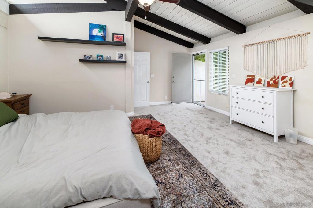 2544 Navarra Dr 4 Property Photo 17
