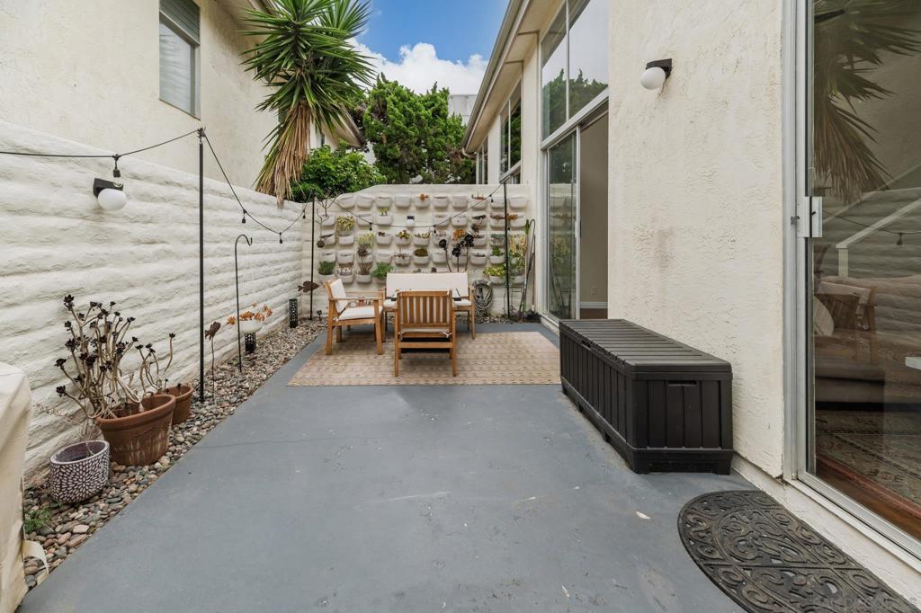 2544 Navarra Dr 4 Property Photo 26