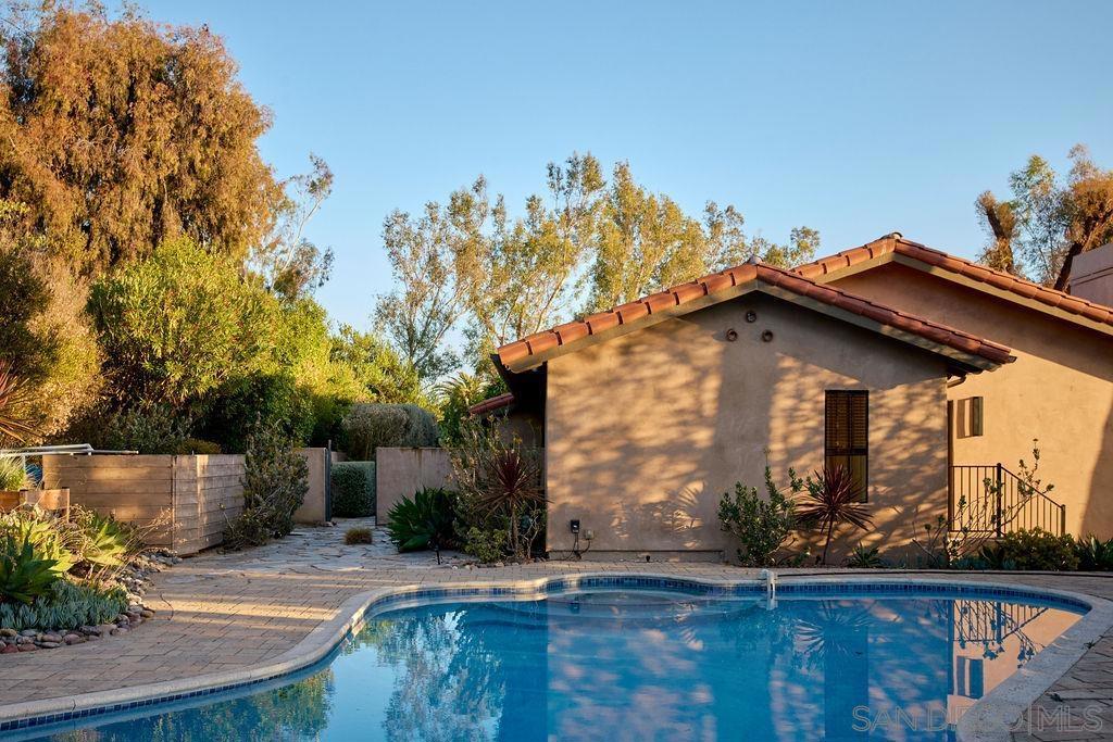 17335 Via Del Bravo Property Photo 6