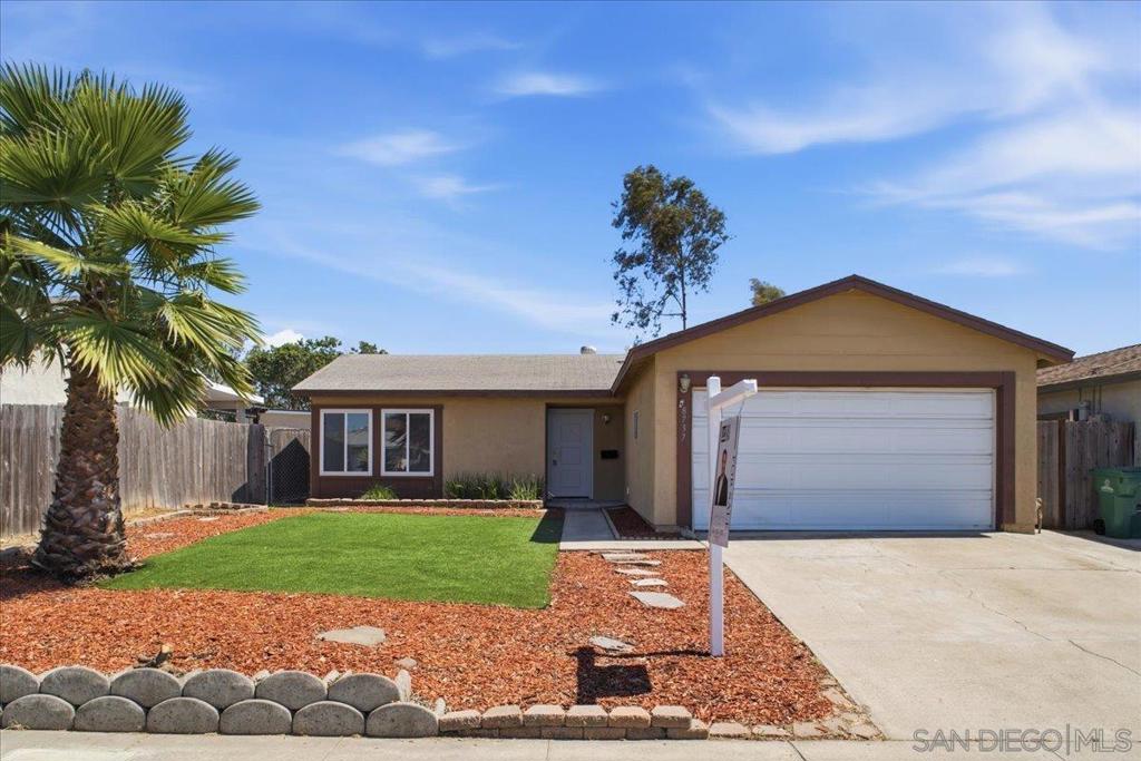 8737 Jade Coast Dr Property Photo 2