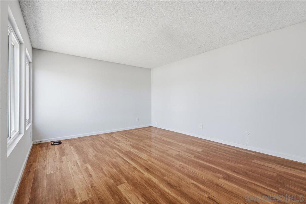 8737 Jade Coast Dr Property Photo 7