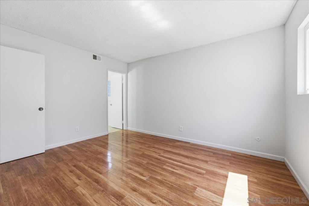 8737 Jade Coast Dr Property Photo 17
