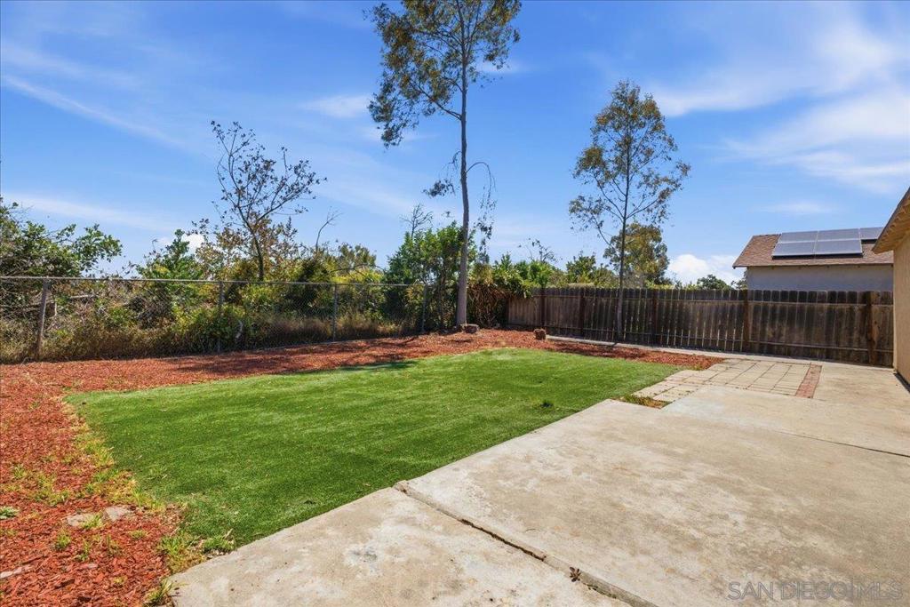 8737 Jade Coast Dr Property Photo 22