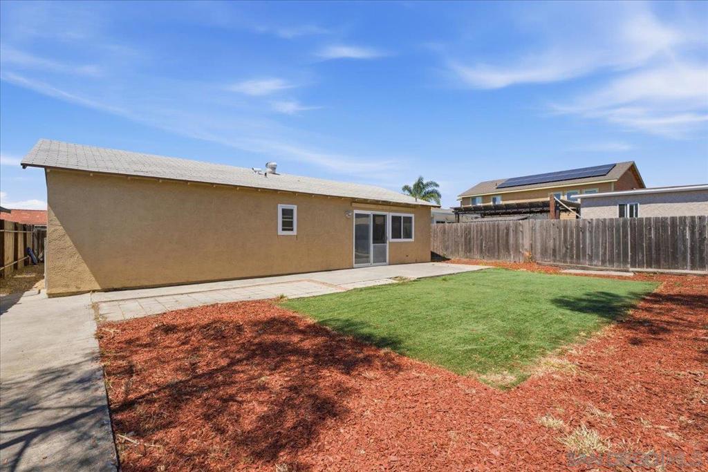 8737 Jade Coast Dr Property Photo 24