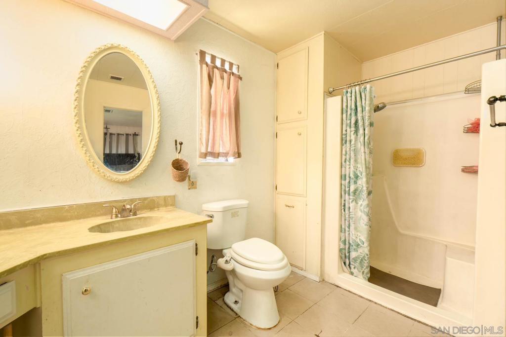 718 Sycamore Ave 73 Property Photo 5