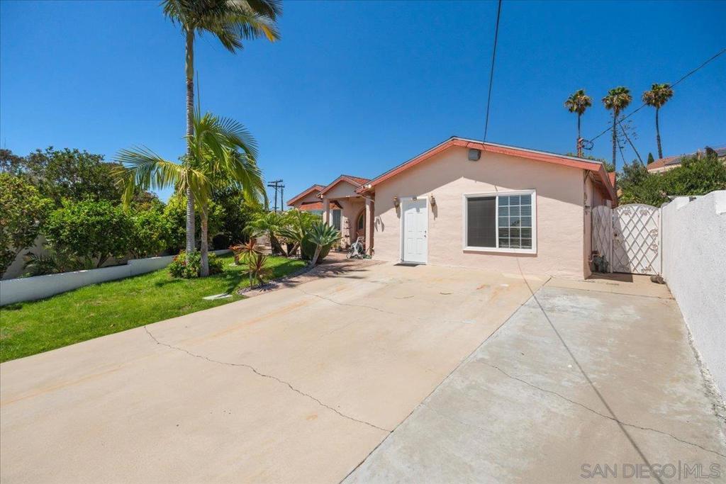 637 Tiffany Property Photo 1
